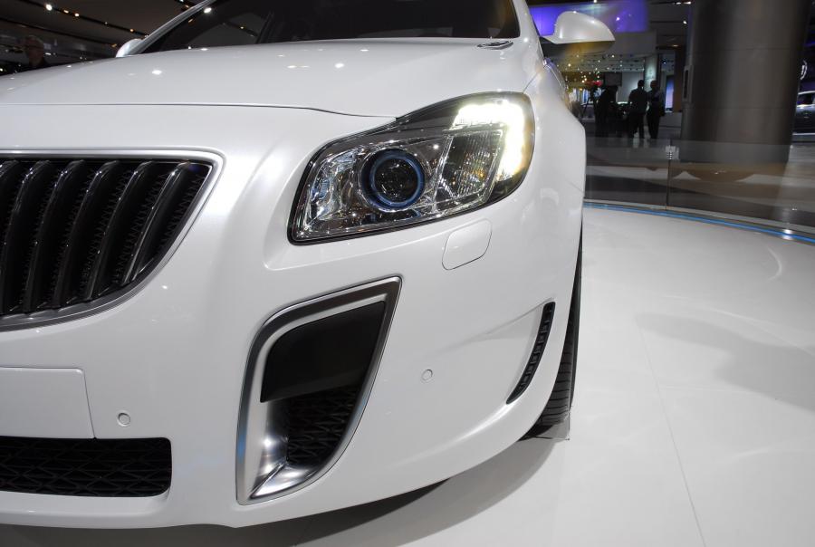  Buick Regal GS 2011 года  (фото 49 из 69)